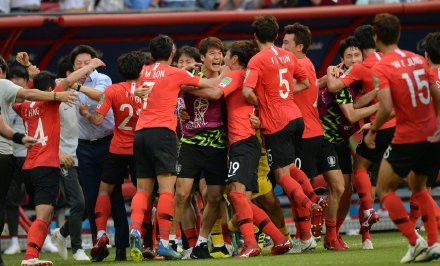 球迷们期待 球迷们期待